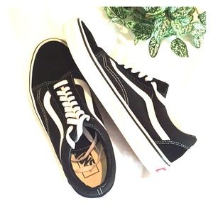 Size 9.5 Old Skool Vans